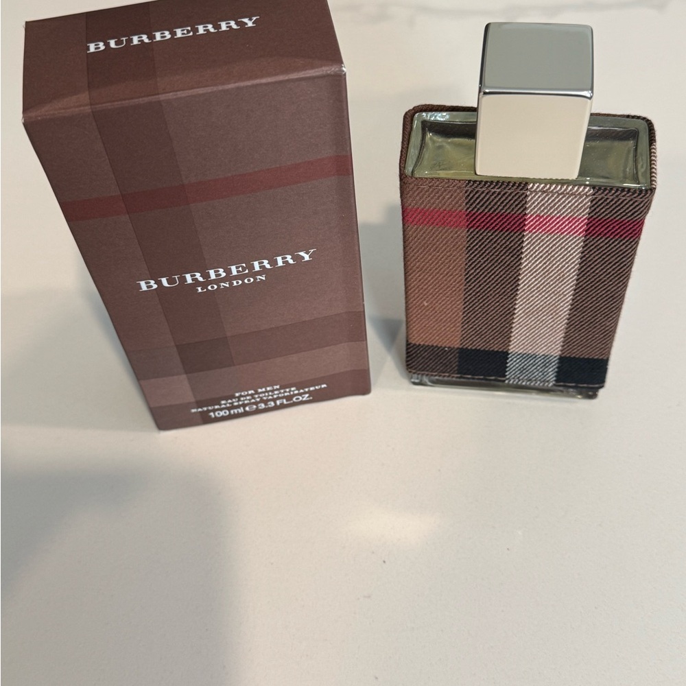 Burberry Brown Check Pattern Accessory - Picture 3 of 6